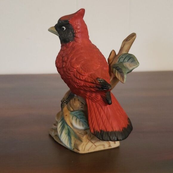 Vintage Hand Painted Cardinal Fine Porcelain Figurine - Picture 2 of 7